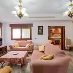 Cubo's Fina & Minigolf Included Villa *