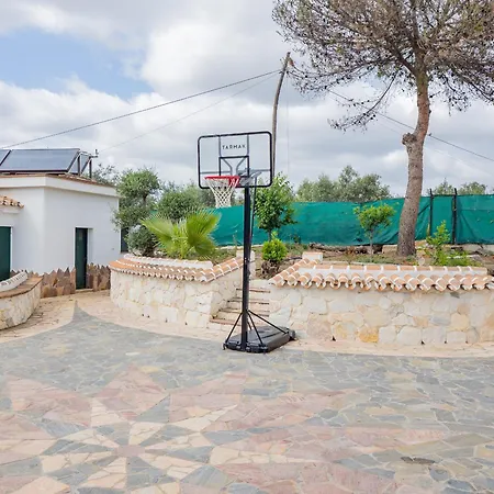 Cubo's Fina & Minigolf Included Villa *