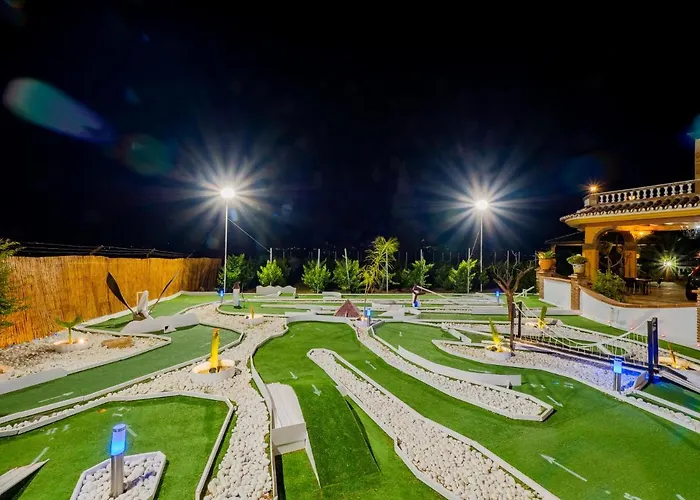 Cubo's Fina & Minigolf Included ヴィラ *